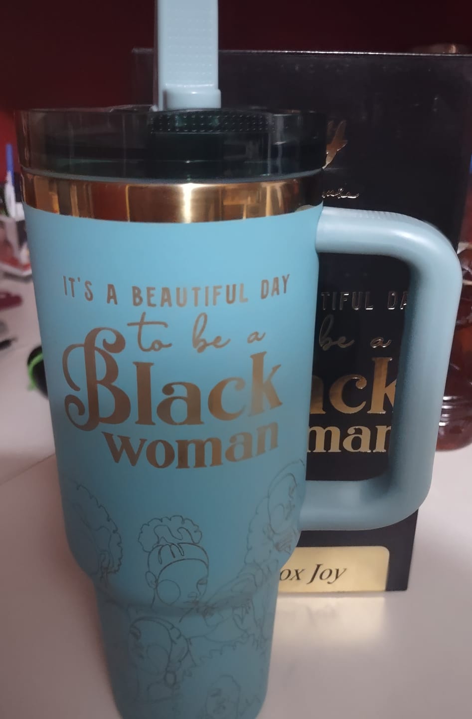 Customer photo review of "Teal Tranquility" 40oz HydraLock™ Leakproof Tumbler