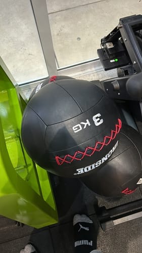 Customer photo review of Balón Medicinal Wall Ball IRONSIDE