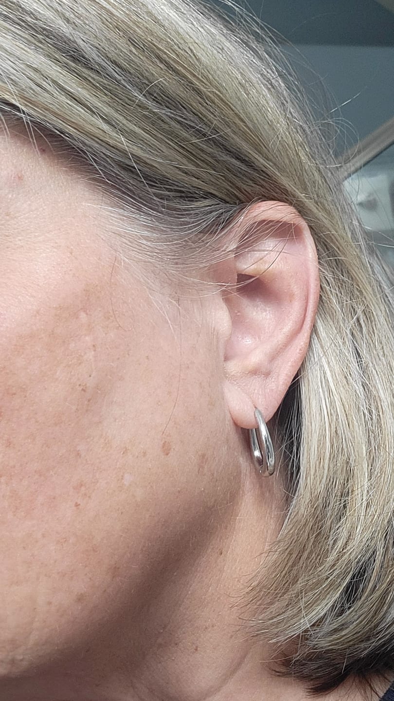 Customer photo review of Tapered Oval Hoops