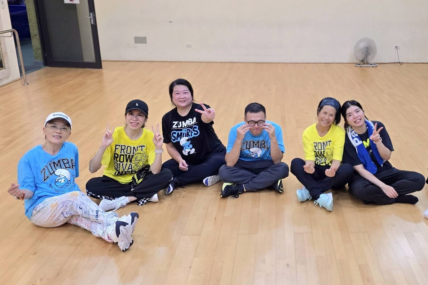 Customer photo review of Zumba X The Smurfs Tees 12PK