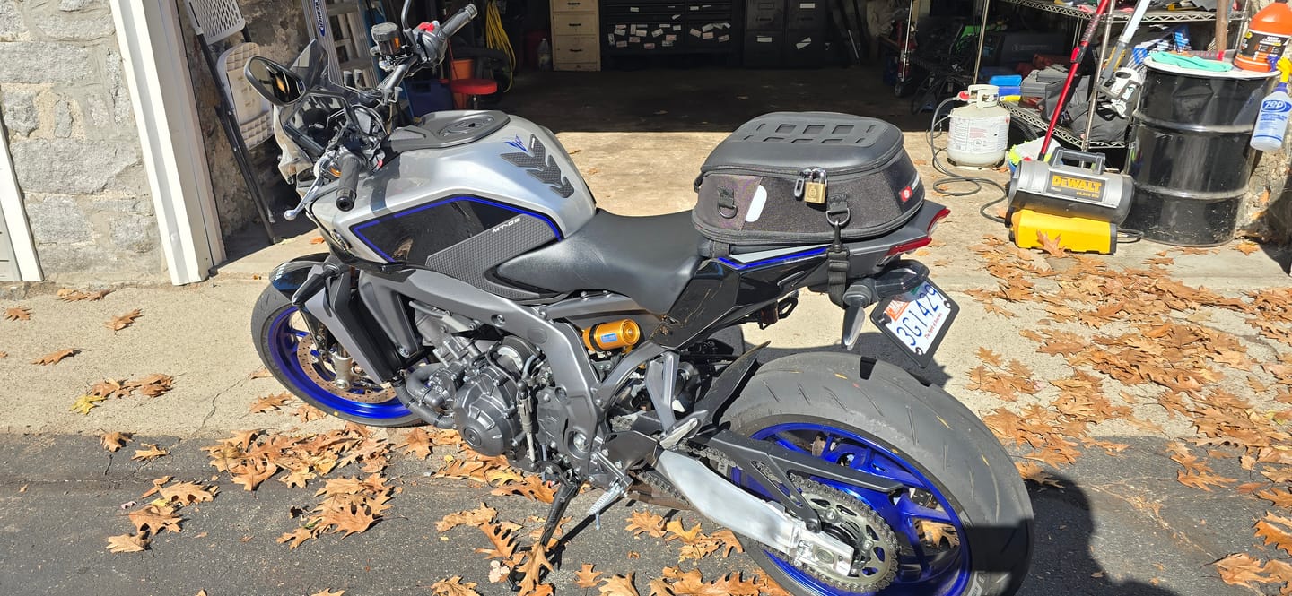 Customer photo review of 15L - Momentum Small Street/Sportbike Tail Bag