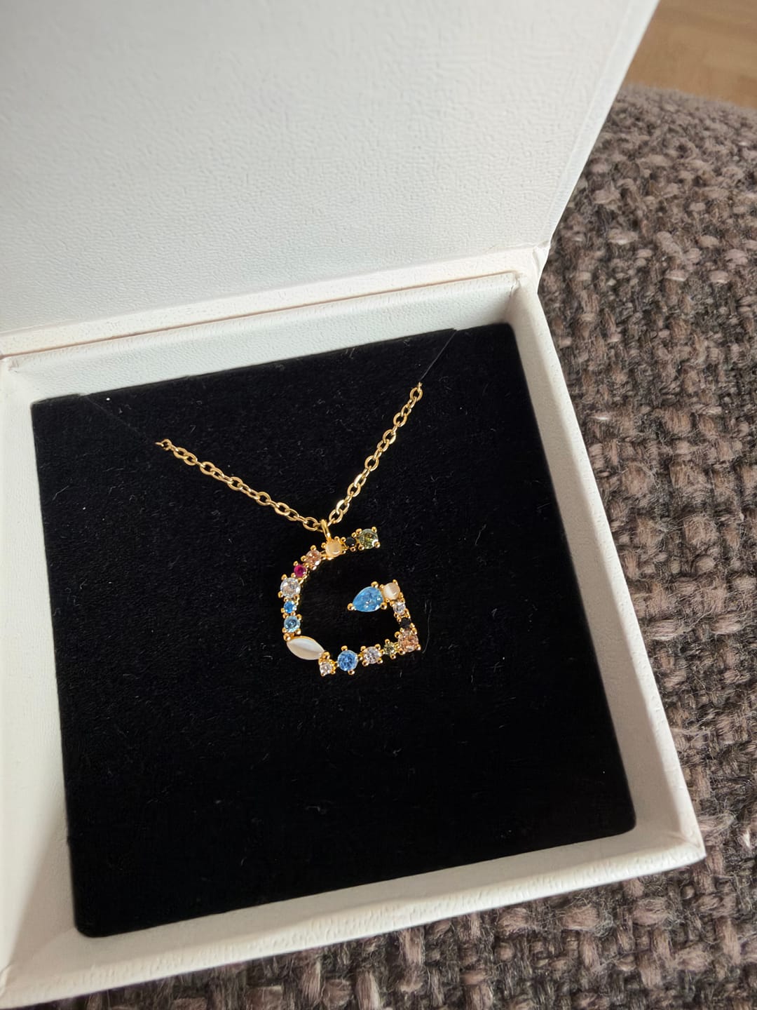 Customer photo review of Buchstaben Kette