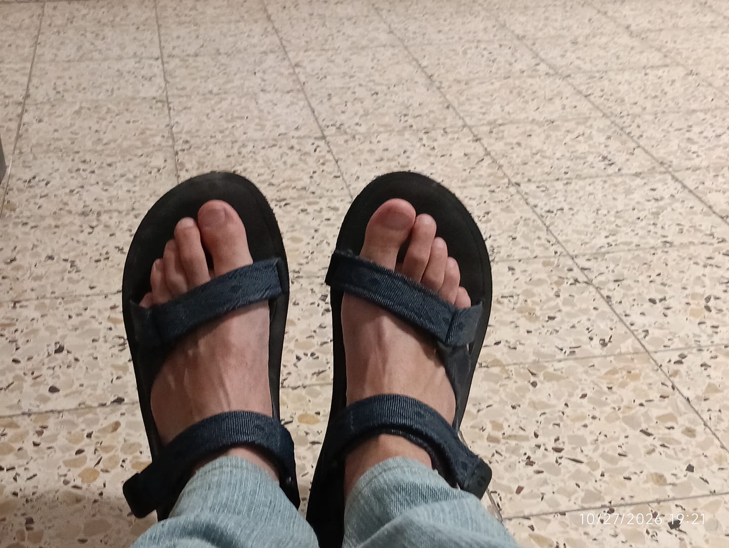 Customer photo review of סנדלי שורש לגברים | קלאסי פרו