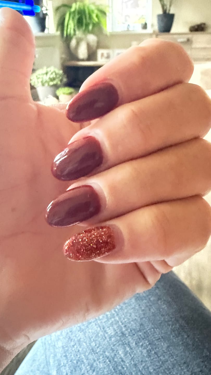 Customer photo review of Bordeaux Red Dipping Powder