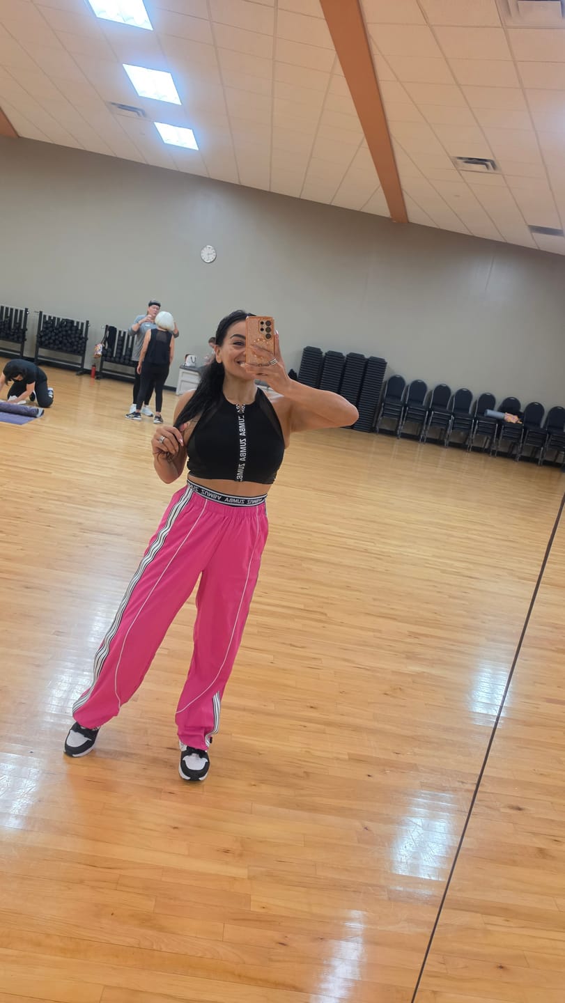 Customer photo review of Electric Feel Double Waisted Slouch Pants