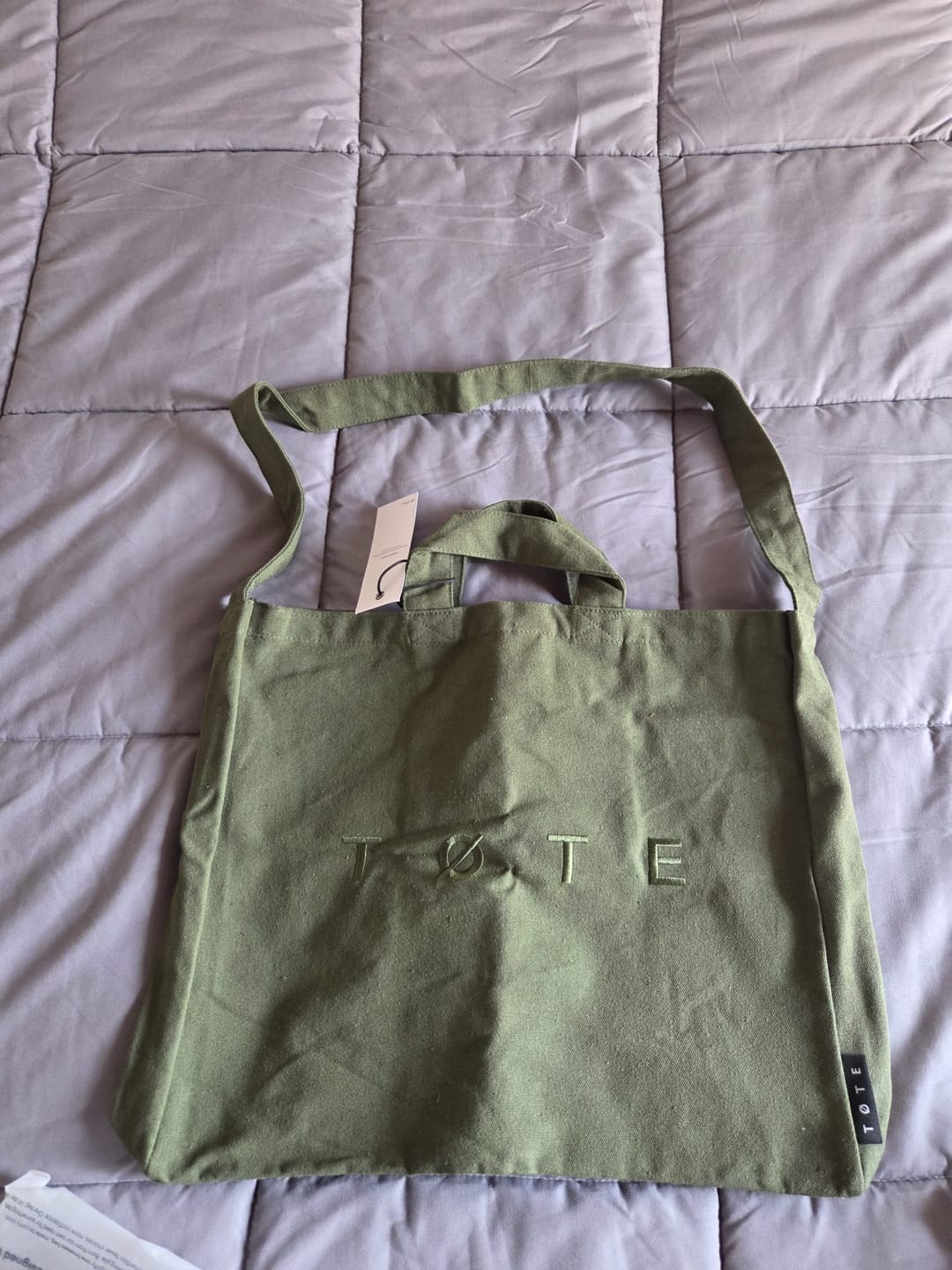 Customer photo review of Khaki Green TØTE Bag | Stitched