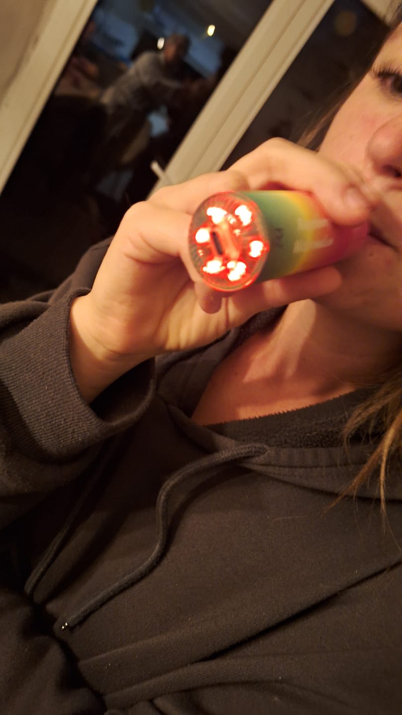 Customer photo review of RandM 9000 Puffs Zero Nicotine Disposable Vape