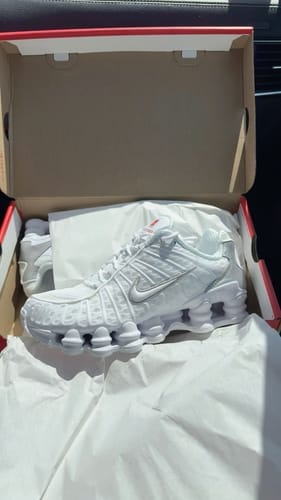 Customer photo review of The Shoesxva