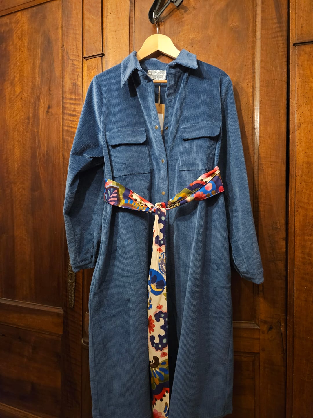 Customer photo review of Robe Reine — Velours côtelé bleu officier
