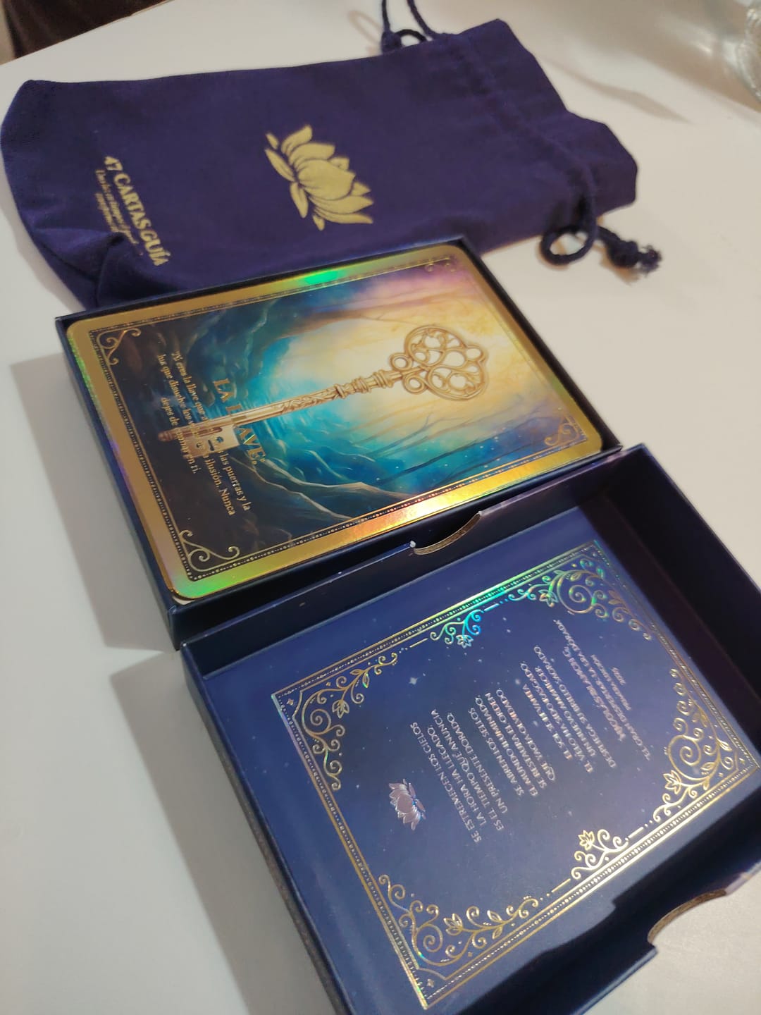 Customer photo review of El Gran Despertar: La Era Dorada ✨🌌💛 - Mazo Guía de 47 cartas