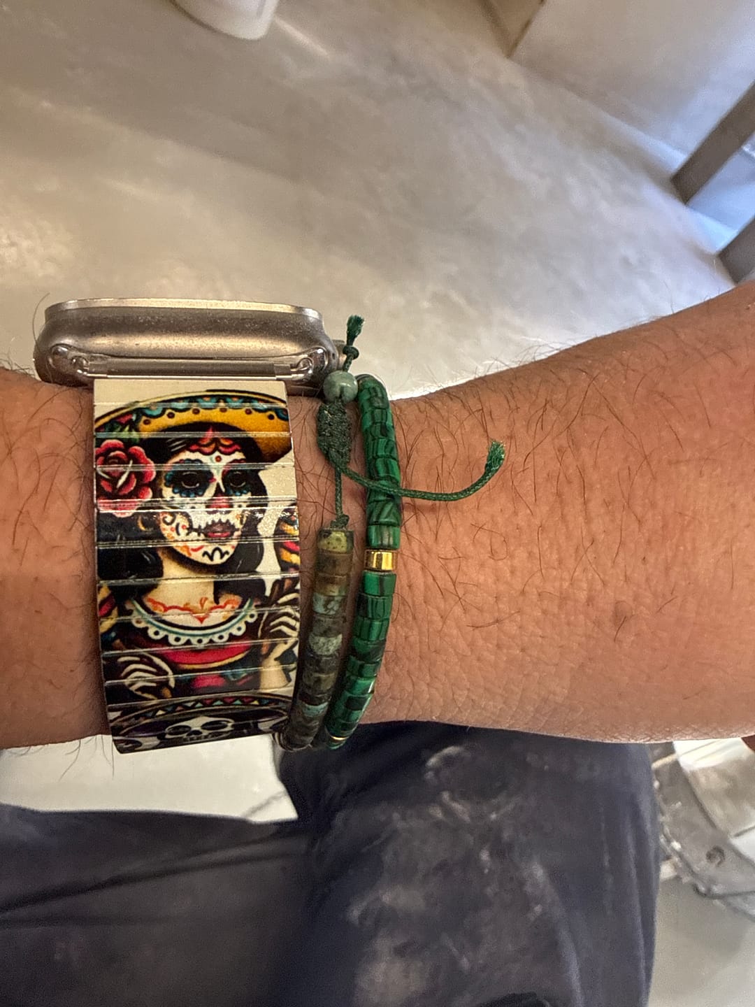 Customer photo review of Calaveras - La Catrina – Fantasma en Flor - Banded™️ for Smart Watch