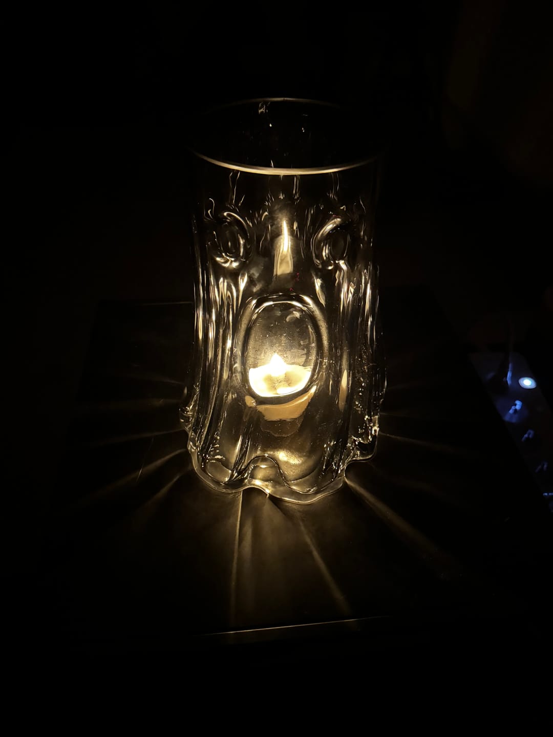 Customer photo review of Windlicht Hubuha mit Gespenst-Relief