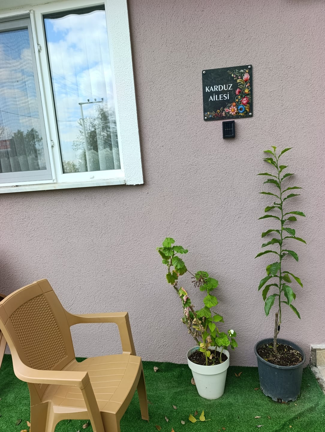 Customer photo review of Çiçek Desenli Zarif Daire Kapı Tabelası