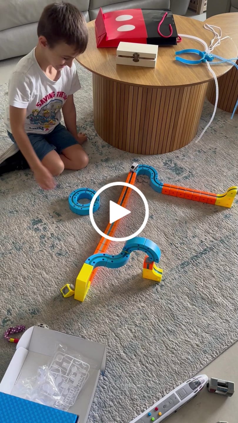 Customer video review of מודינו רייל - רכבת מגנטית חשמלית