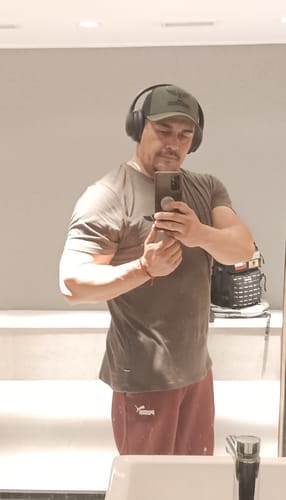Customer photo review of Gorra Deportiva Edición Limitada IRONSIDE