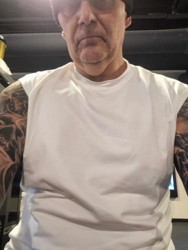 Customer photo review of AVERON FITFLEX TEE
