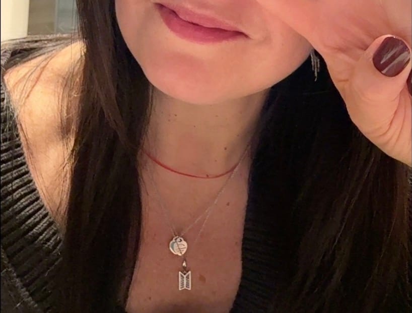Customer photo review of [BTS V PICK] THIN SINGLE ORIGINAL NECKLACE