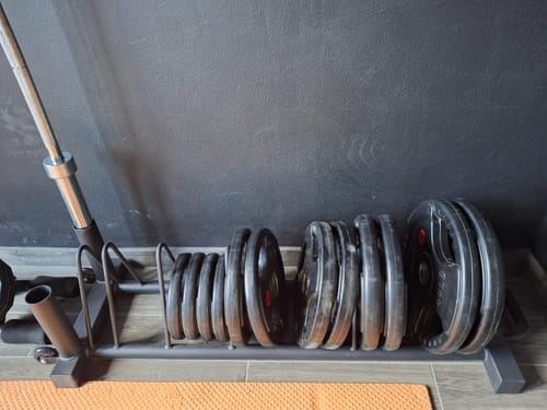 Customer photo review of Rack Horizontal de Almacenamiento para Barras y Discos Olímpicos IRONSIDE
