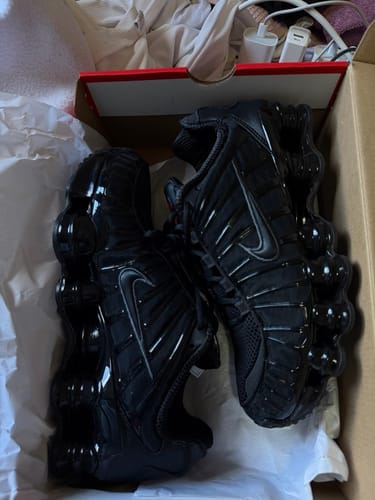 Customer photo review of The Shoesxva
