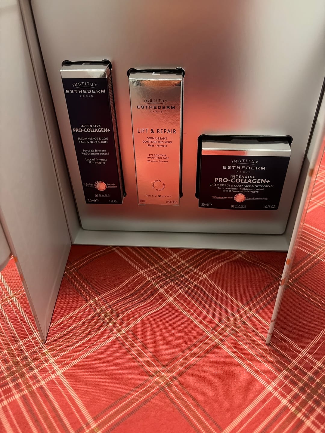 Customer photo review of Coffret des fêtes Esthederm - Intensive Pro-Collagen+