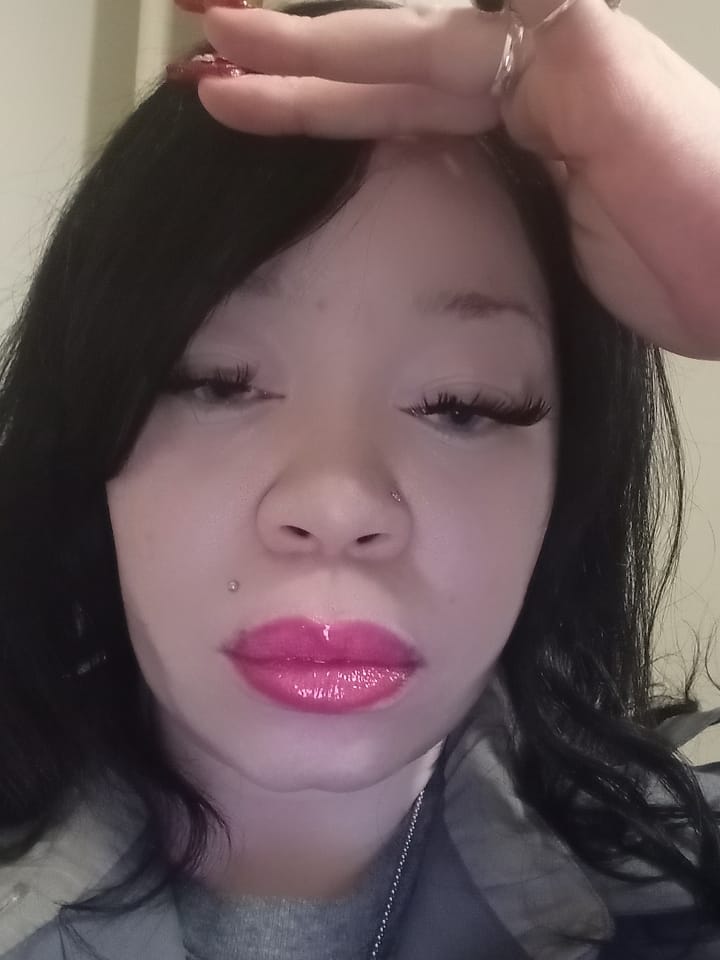 Customer photo review of Hidrocor Quartz Blue Gray Prescription Colored Contact Lenses