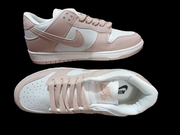 Customer photo review of Tenis Dunk Maquillaje Blanco Maquillaje