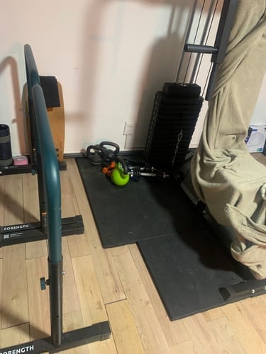 Customer photo review of Piso de Caucho Técnico EPDM Premium IRONSIDE (50x50x2.5cm)