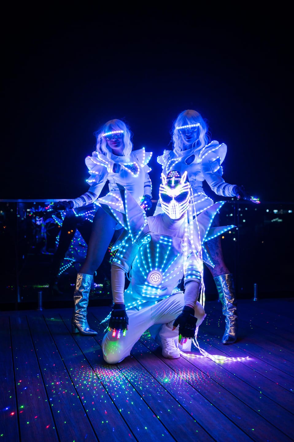 Customer photo review of Woman Led Costume Ladies Light Up Dance Dress Female Jacket Christmas Performance Party Nightclub Entertainment