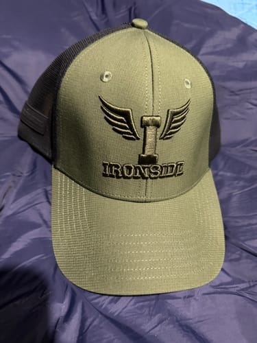 Customer photo review of Gorra Deportiva Edición Limitada IRONSIDE