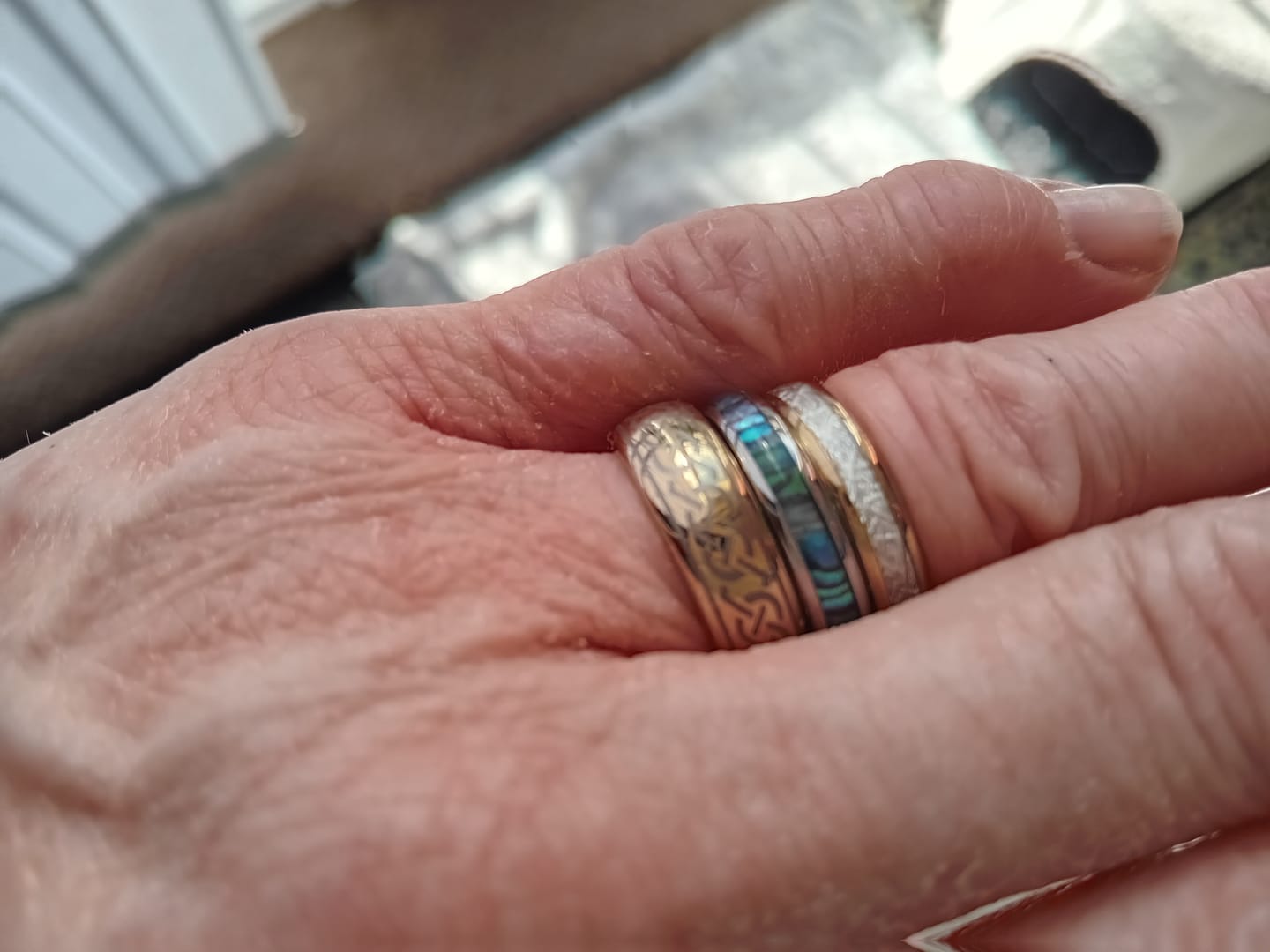 Customer photo review of The Neptune 4mm Wonder Ring