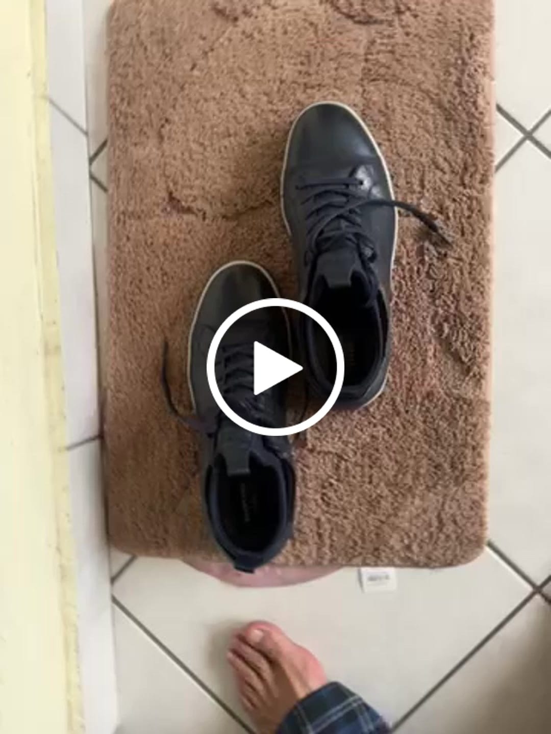 Customer video review of SNEAKER EVA ULTRA LIGERA PIEL NEGRO