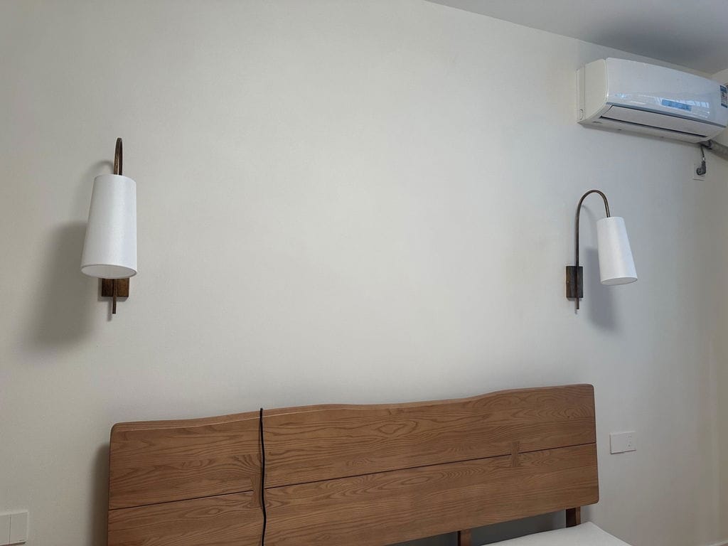Customer photo review of Curved Iron Arm Wall Light, Fabric Shade, Wall Sconce, 55 cm