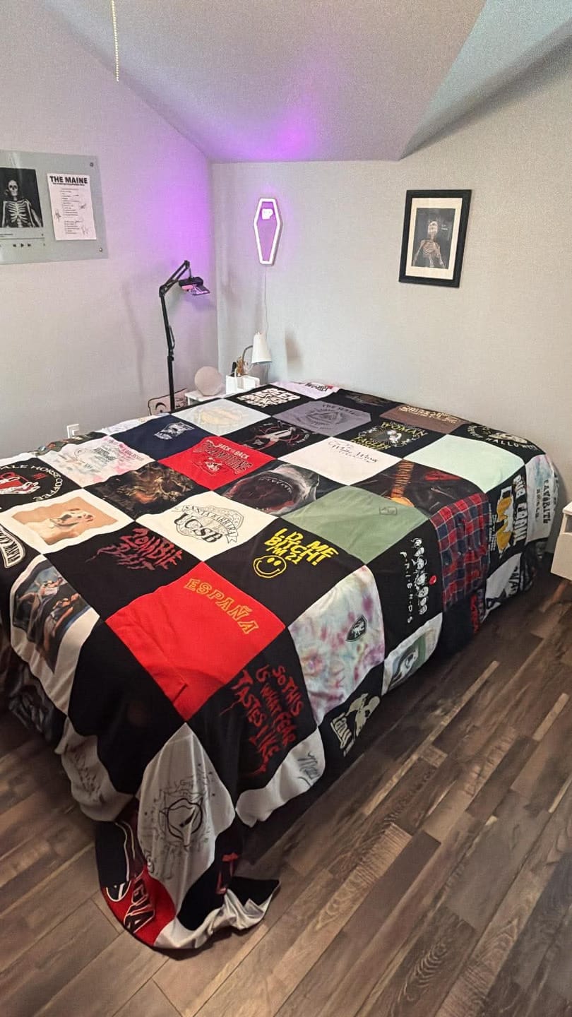 Customer photo review of Project Repat T-Shirt Quilt
