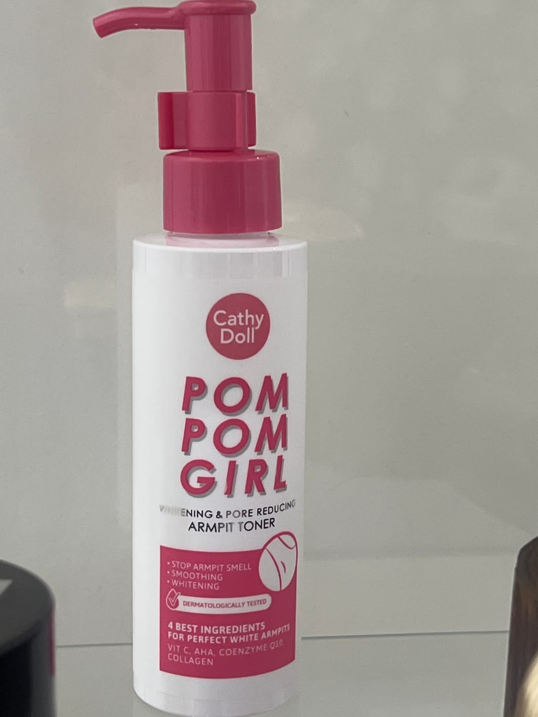 Customer photo review of Cathy Doll Pom Pom Girl Whitening & Pore Reducing Armpit Toner 120ml