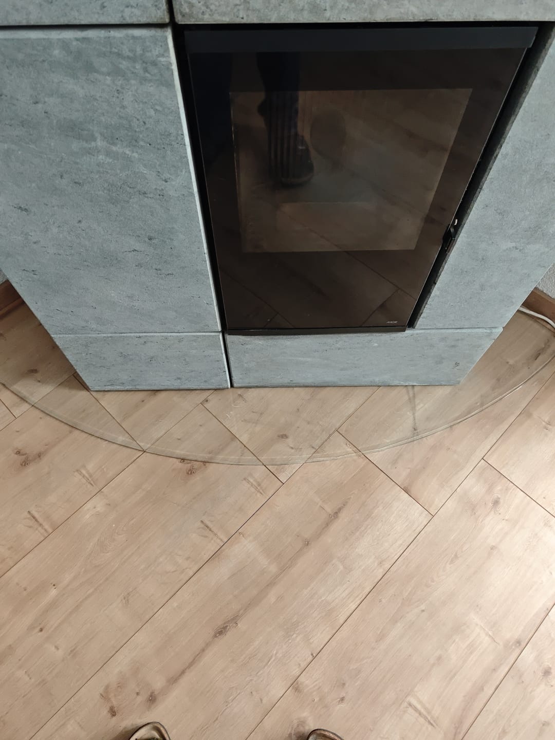 Customer photo review of Glasplatte Kamin, Funkenschutzplatte Glas für Kaminofen - Viertelkreis