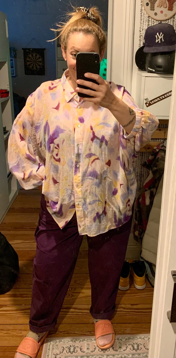 Customer photo review of Holly | Hose mit Bindeband & schmalem Bein | Cord Lila