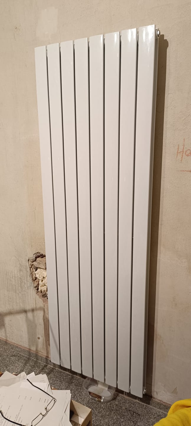 Customer photo review of SONNI Flach Heizkörper Paneelheizkörper Wandheizung Mittelanschluss 1800*616mm ohne/mit Mutiblock