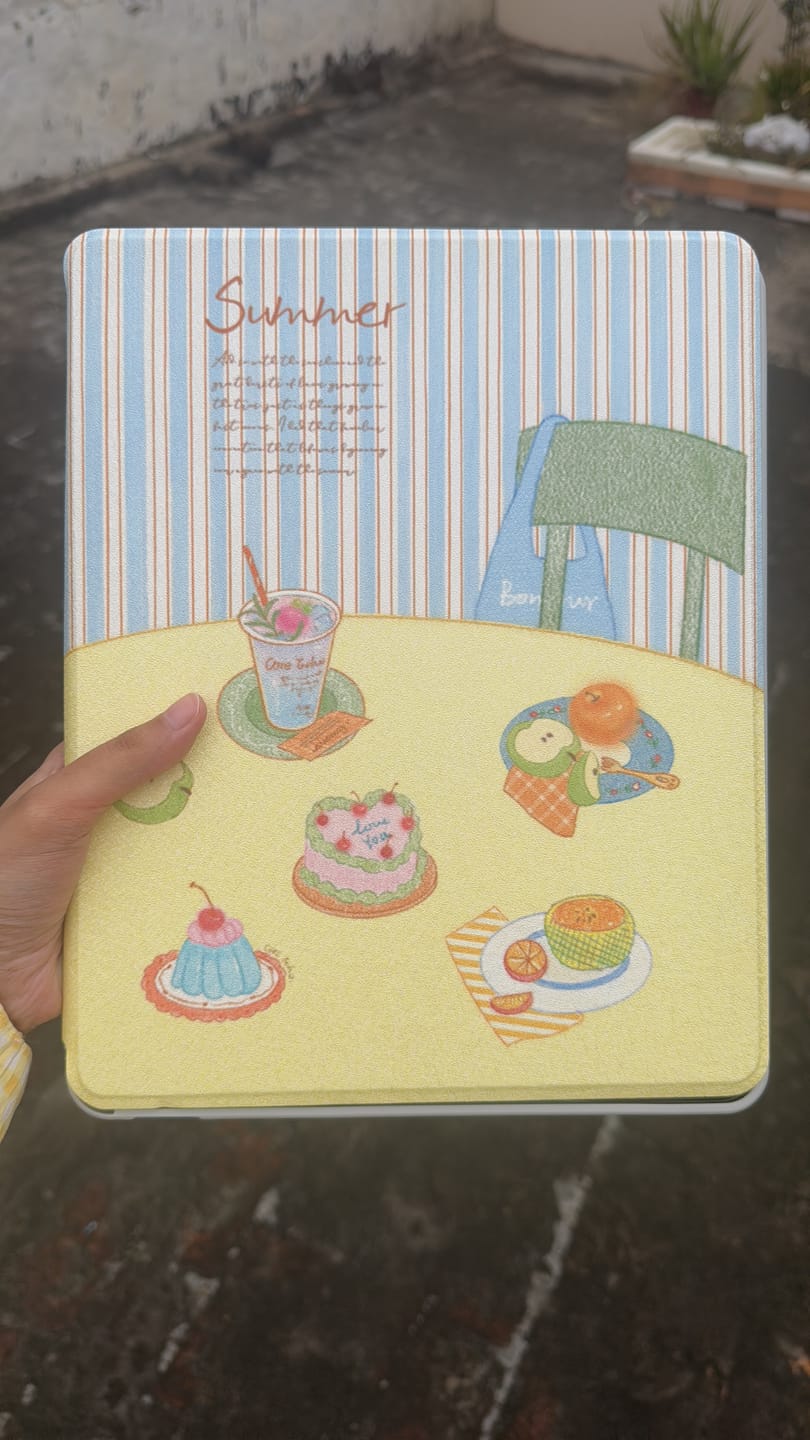 Customer photo review of Vintage Café Aesthetic iPad Cover