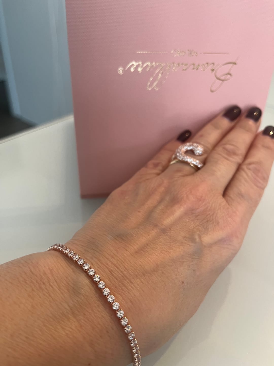 Customer photo review of Anello Contrarié Graduato con Pavé Misto