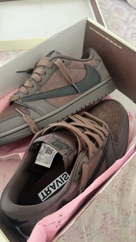 Customer photo review of The Shoesxva