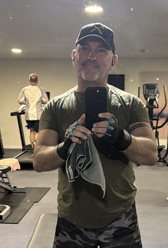 Customer photo review of AVERON FITFLEX TEE
