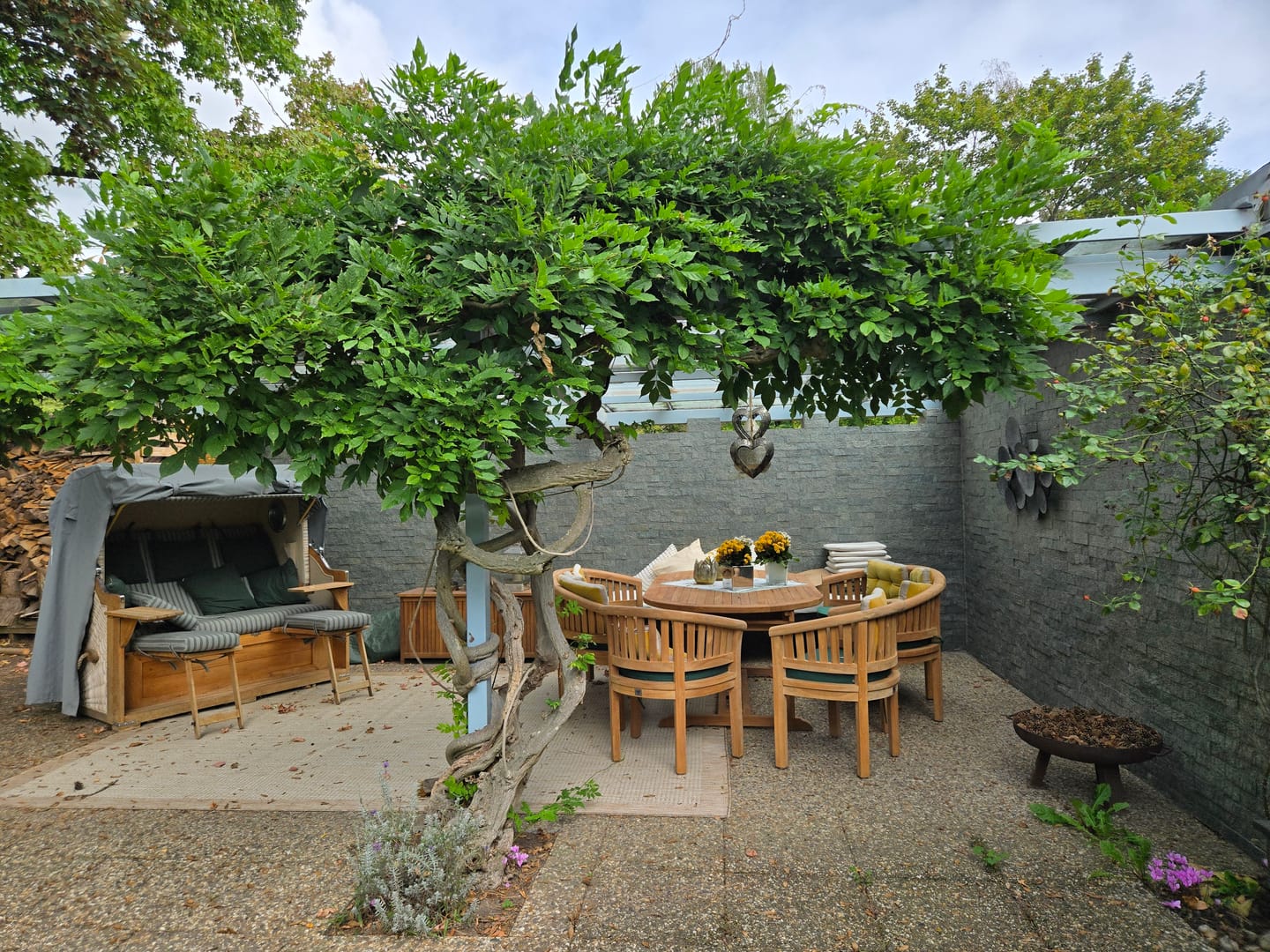 Customer photo review of Teak garden furniture set oval 2-3 m extendable table 4cm top with 2 San Francisco chairs & 2 benches, Free Cushions