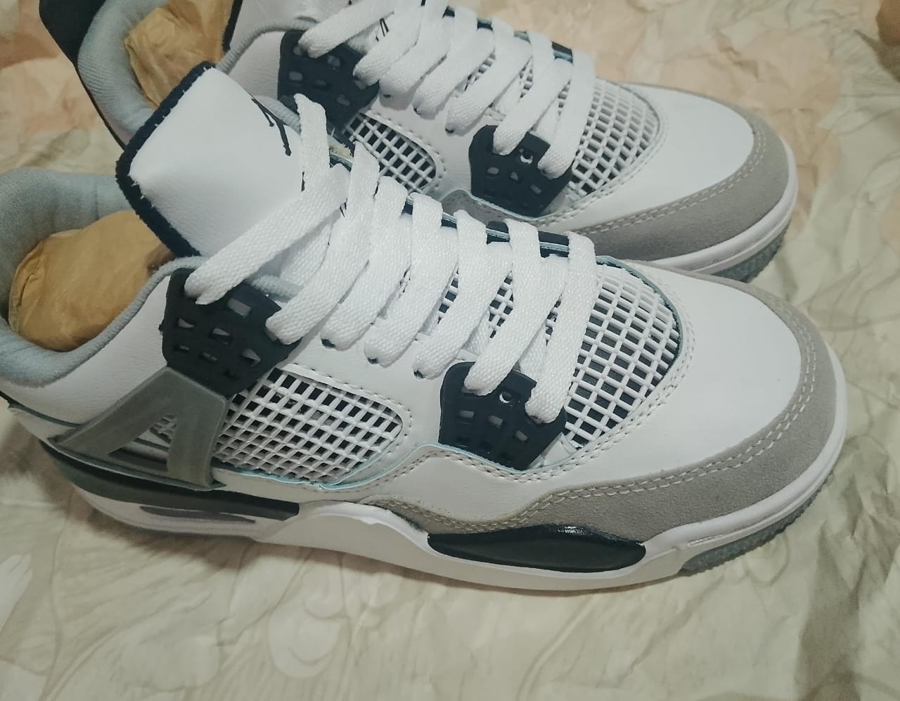 Customer photo review of AIR JORDAN RETRO 4
