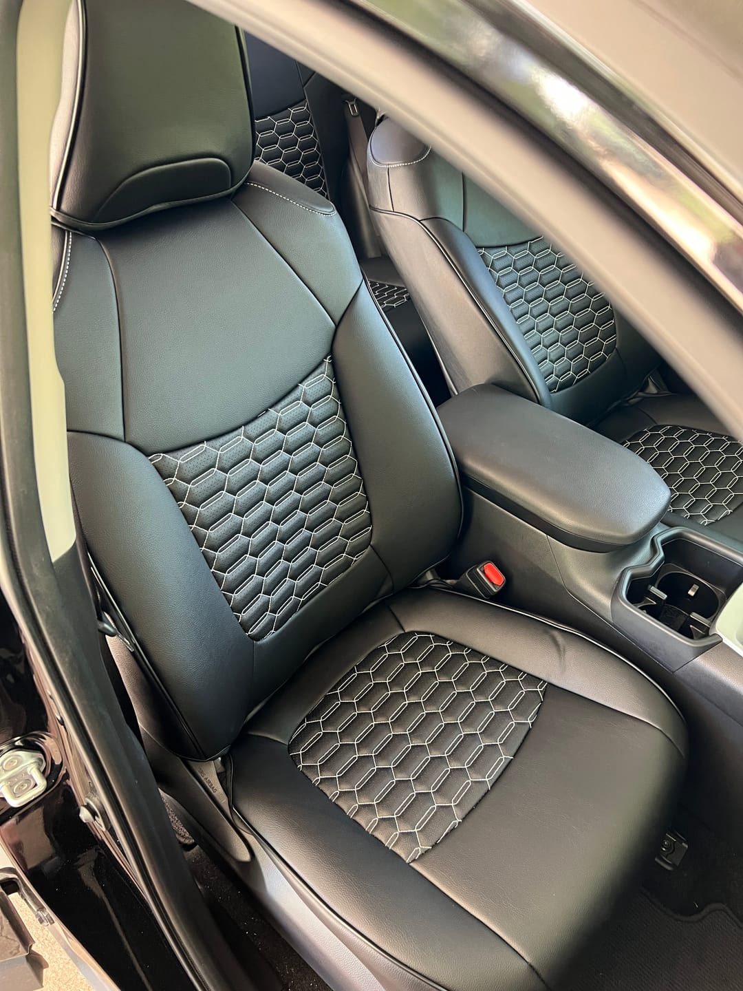 Customer photo review of 2019-25 Toyota Rav4 Custom Leather Seat Covers