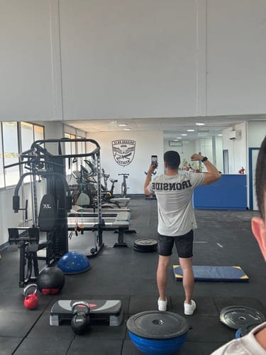 Customer photo review of Remera Deportiva para Hombre Edición Limitada IRONSIDE