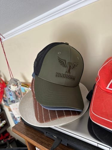 Customer photo review of Gorra Deportiva Edición Limitada IRONSIDE