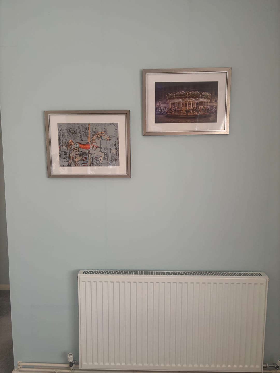 Customer photo review of Sarla - Plain Solid Color Wallpaper