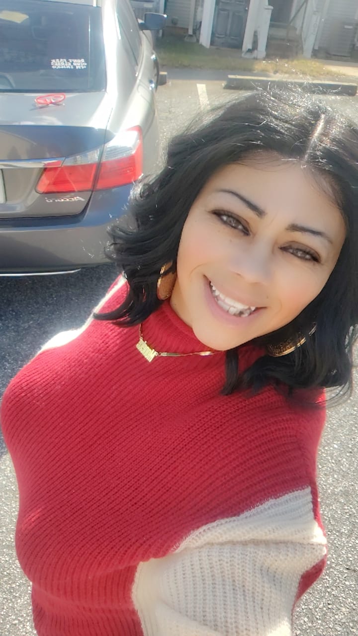 Customer photo review of Mayde Beauty Crystal HD Lace Front Wig – Gemma | Glueless Pre-Plucked Lace Wig