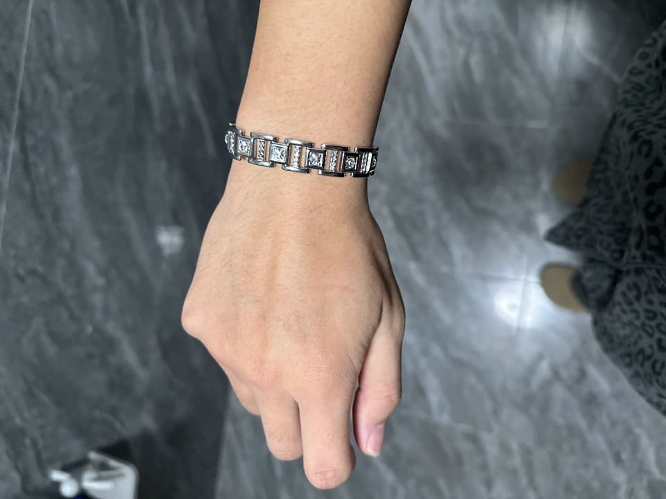 Customer photo review of Prism Link Bracelet