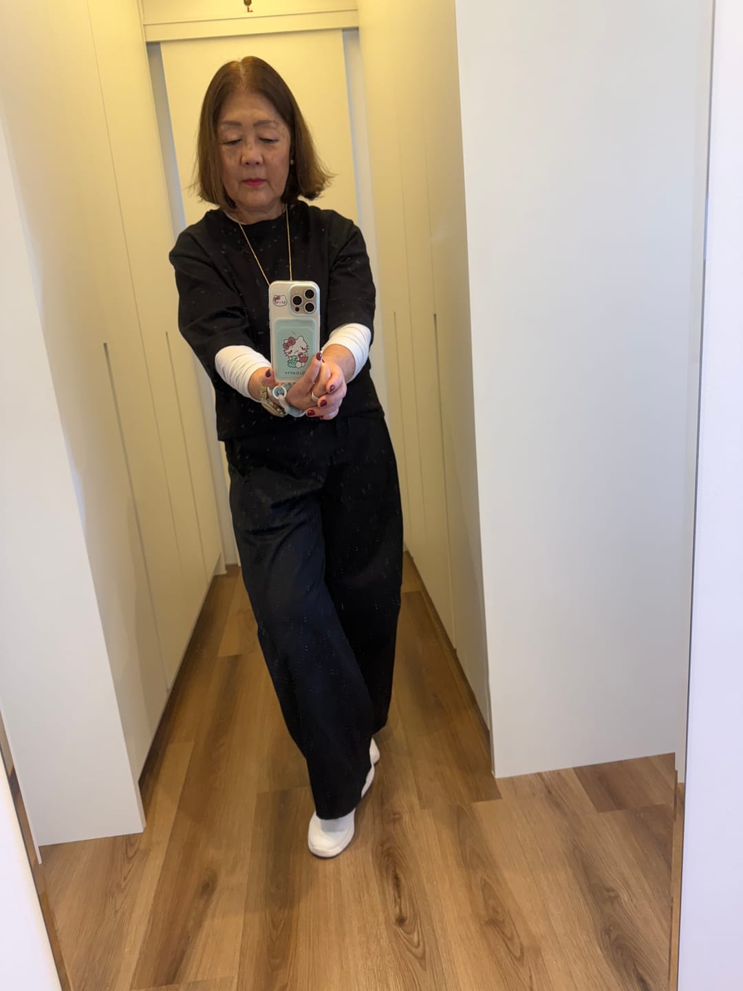 Customer photo review of Calça Barrel Jacarandá Preta